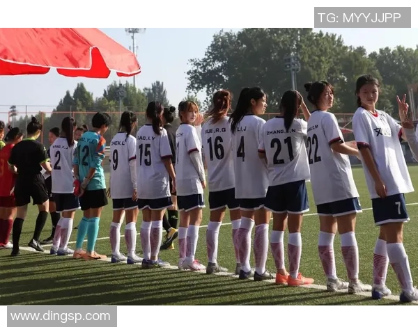 条条踢足球：探索青少年足球运动对身心发展的积极影响与未来前景